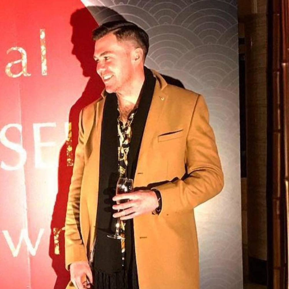 Meet your Posher, Lee